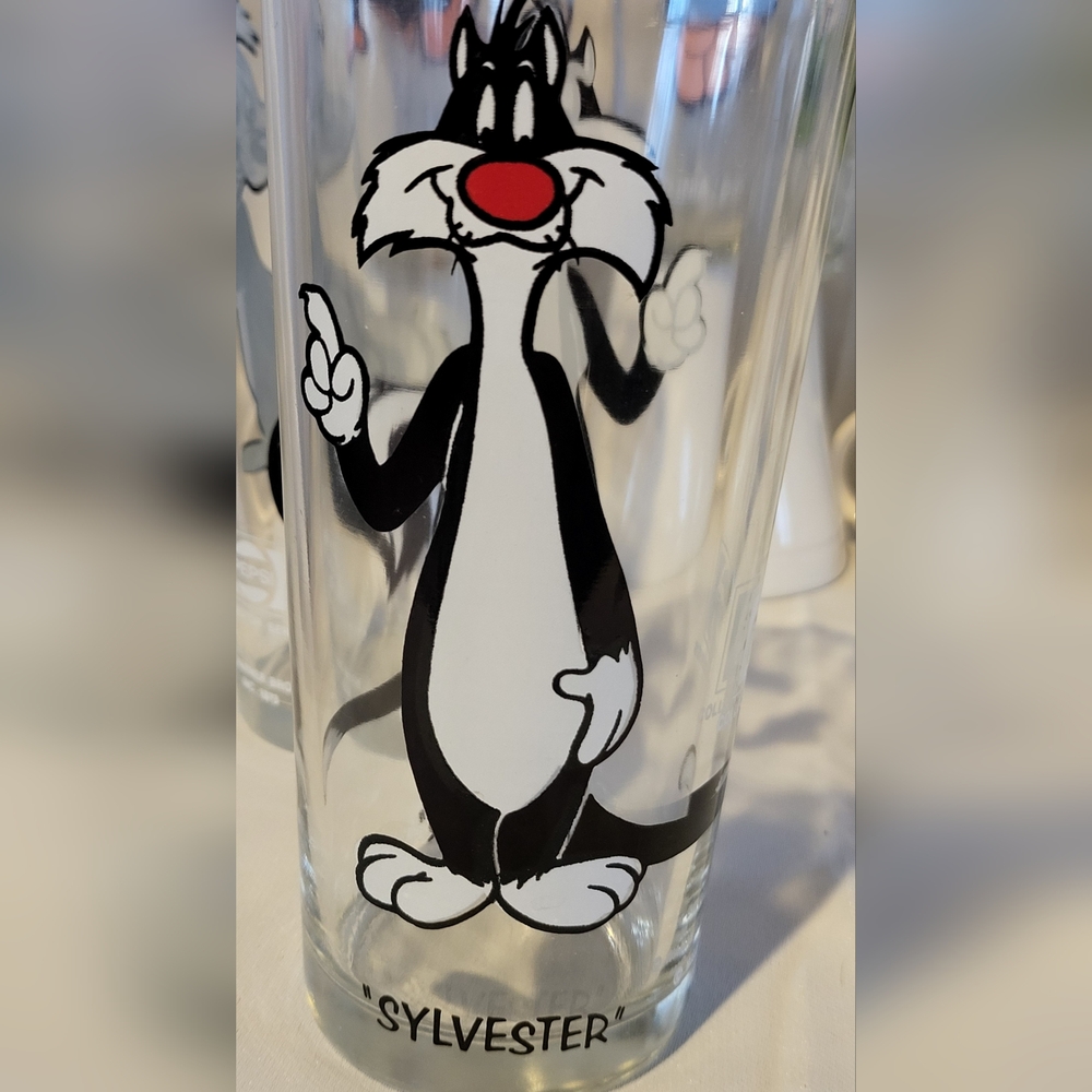 Vintage Pepsi Looney Tunes Collector Glasses Set of 8 Sylvester Road Runner Elme - Picture 4 of 11